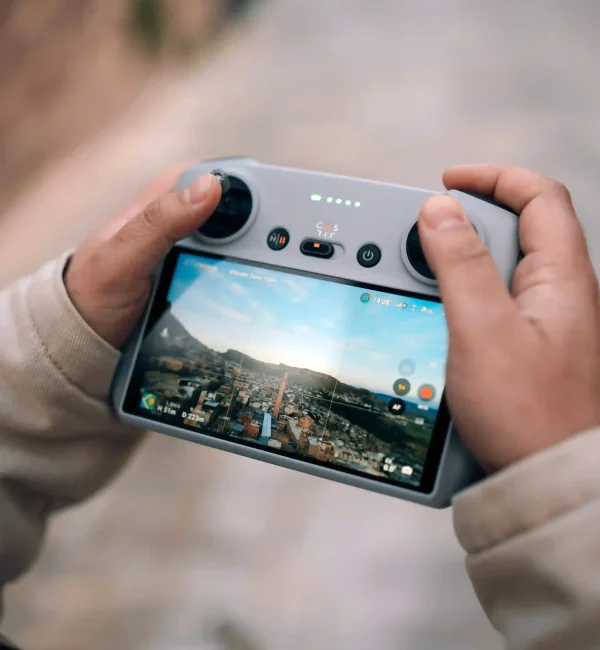 Controlo Remoto do Serviço de Vídeo Corporativo com Drones em Portugal - Corporate Video with Drones - Drone Video Corporativo