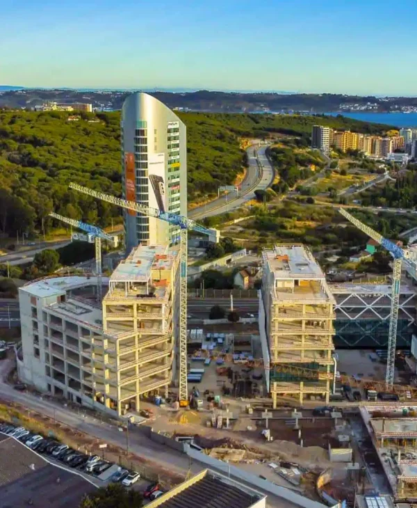Drone construção civil Portugal para o acompanhamento de obras em larga escala em Lisboa.