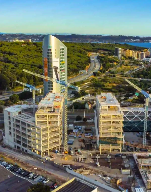 Drone construção civil Portugal para o acompanhamento de obras em larga escala em Lisboa.