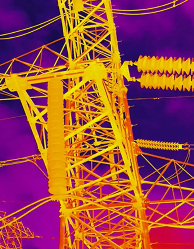 Análise de fachadas e coberturas industriais através de Inspeção Termográfica com Drones para diagnóstico de perdas térmicas.