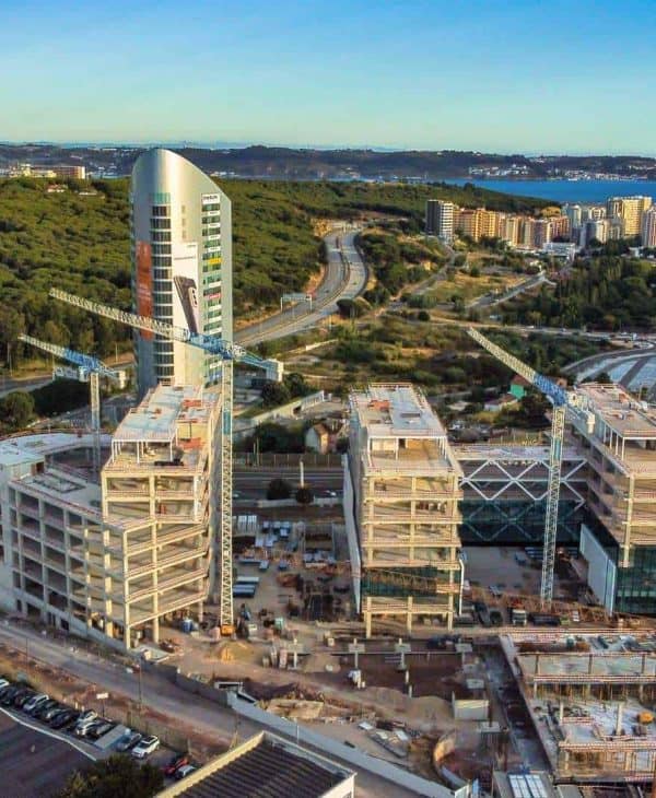 Inspeção das Torres do World Trade Center Lisboa. Drone construção civil Portugal das Torres do World Trade Center em Lisboa - Drone Construcción Civil